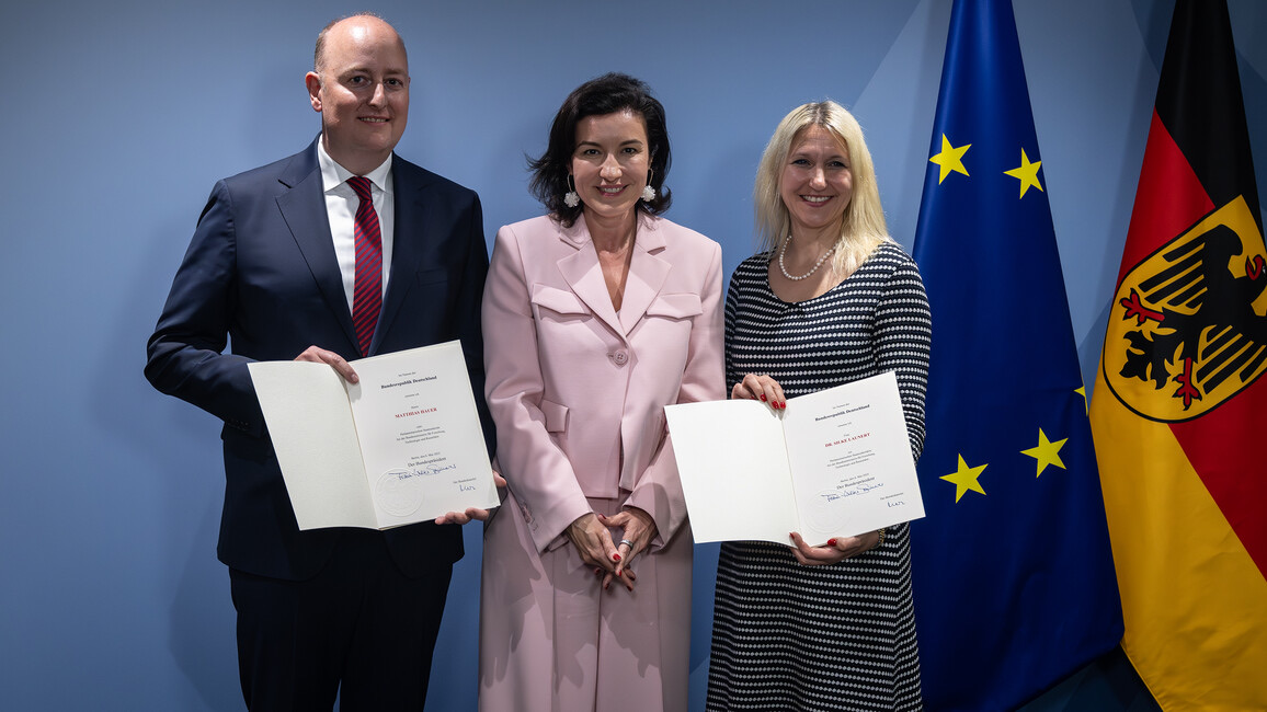 Dorothee Bär at a ceremony for certificates of appointment, standing in front of the German and European flags